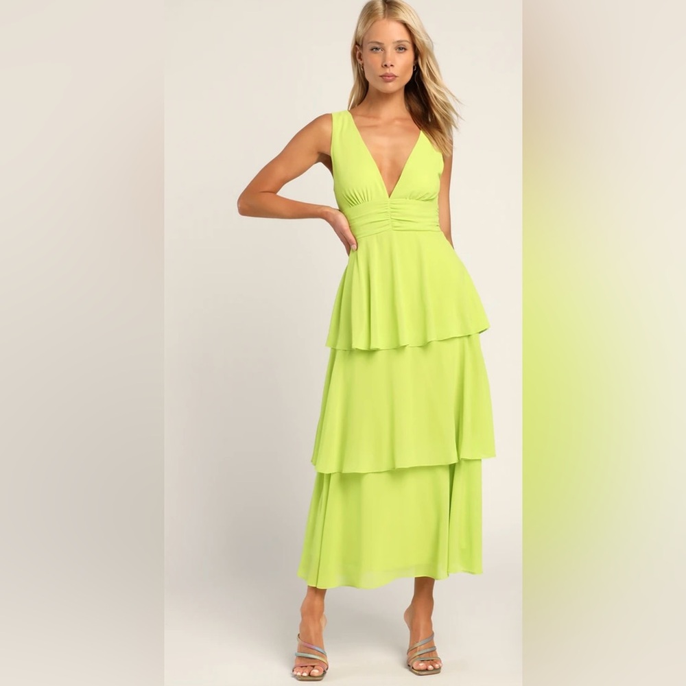 NWT Lulu’s Celebration Time Lime Green Sleeveless Tiered Midi Dress ZB8